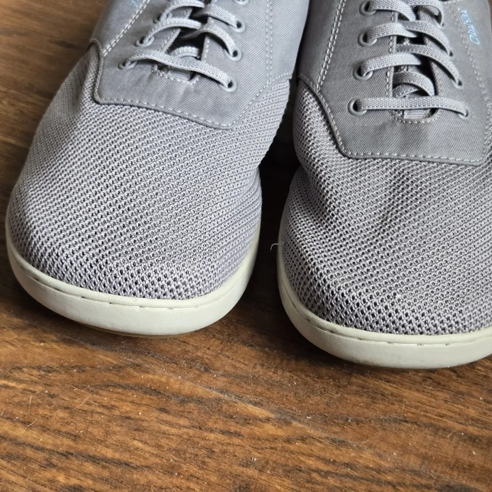 OluKai Men's Sz 9.5 Gray Sneakers Step In Slip On Lace Up